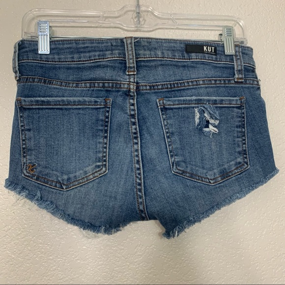 Kut from the Kloth distressed hem jean shorts size 2 - Picture 2 of 6